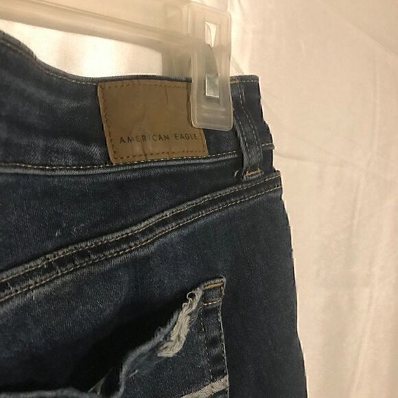 American Eagle Dark Wash Destroyed Distressed Unfinished Raw Hem Jean Shorts 10 - Picture 4 of 5